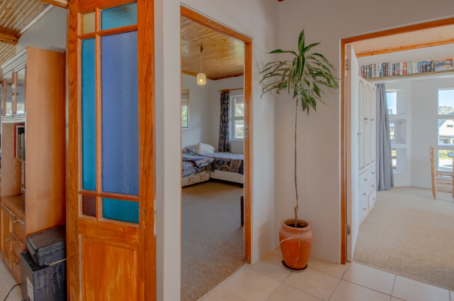4 Bedroom Property for Sale in Pringle Bay Western Cape
